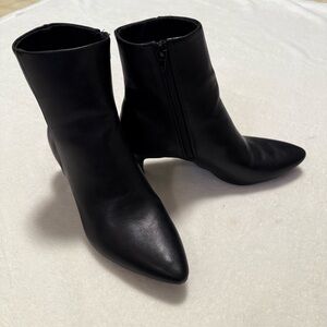 🎁 Christian Siriano Elegant Black Ankle Booties